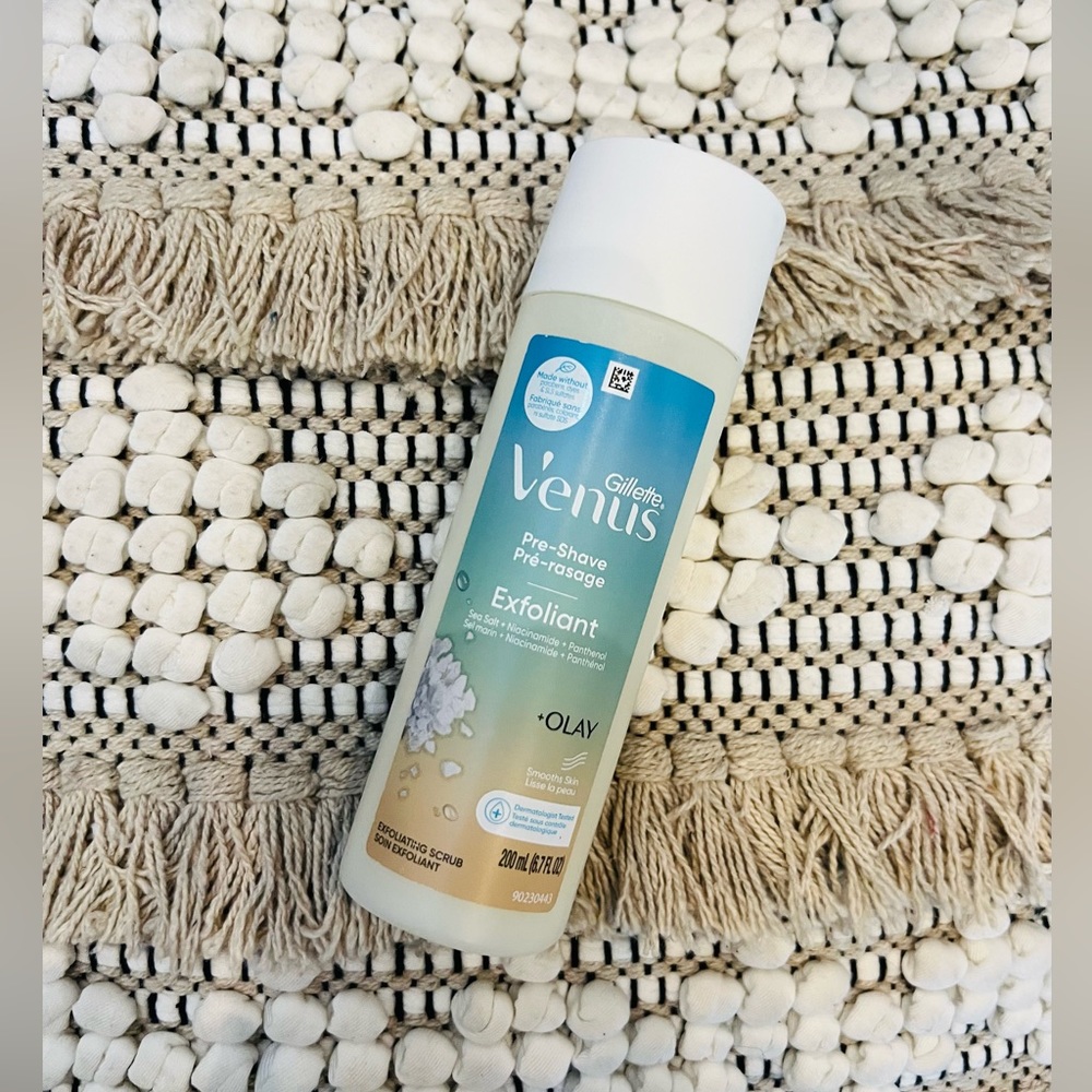 🆕 Gillette Venus Pre-Shave Exfoliant. NWT. Full size. 6.7 fl oz.